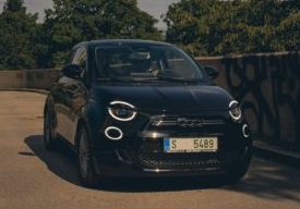 Nový Fiat 500e (42 kWh)